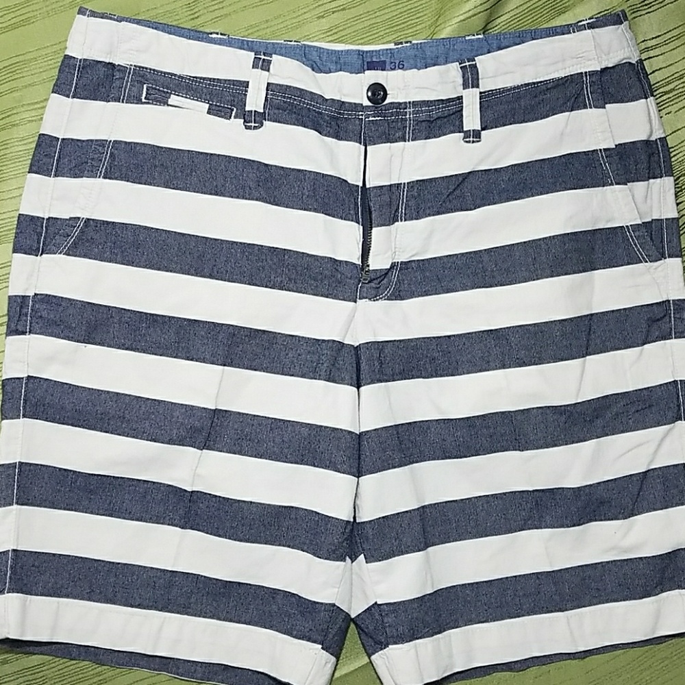 Throwback Gap Shorts
